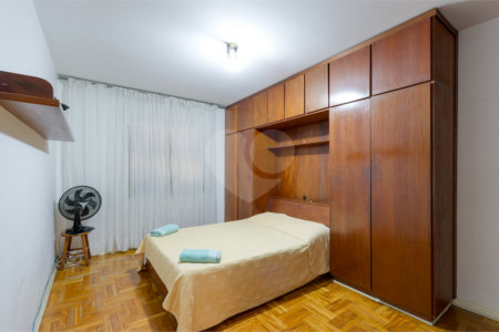 Casa à venda com 3 quartos, sendo 1 suíte,  em Campo Belo, São Paulo, SP