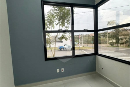 Casa à venda com 3 quartos, sendo 1 suíte, no condomínio Jardim Laguna, Indaiatuba - SP