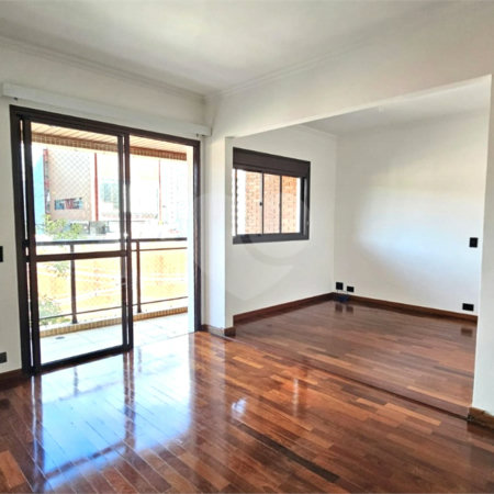 Apartamento para alugar com 3 quartos, sendo 1 suíte, em Alto da Boa Vista, São Paulo, SP