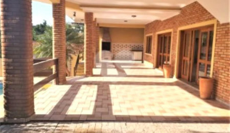 Casa à venda com 3 quartos, sendo 1 suíte,  no condomínio Estância Marambaia, Vinhedo - SP