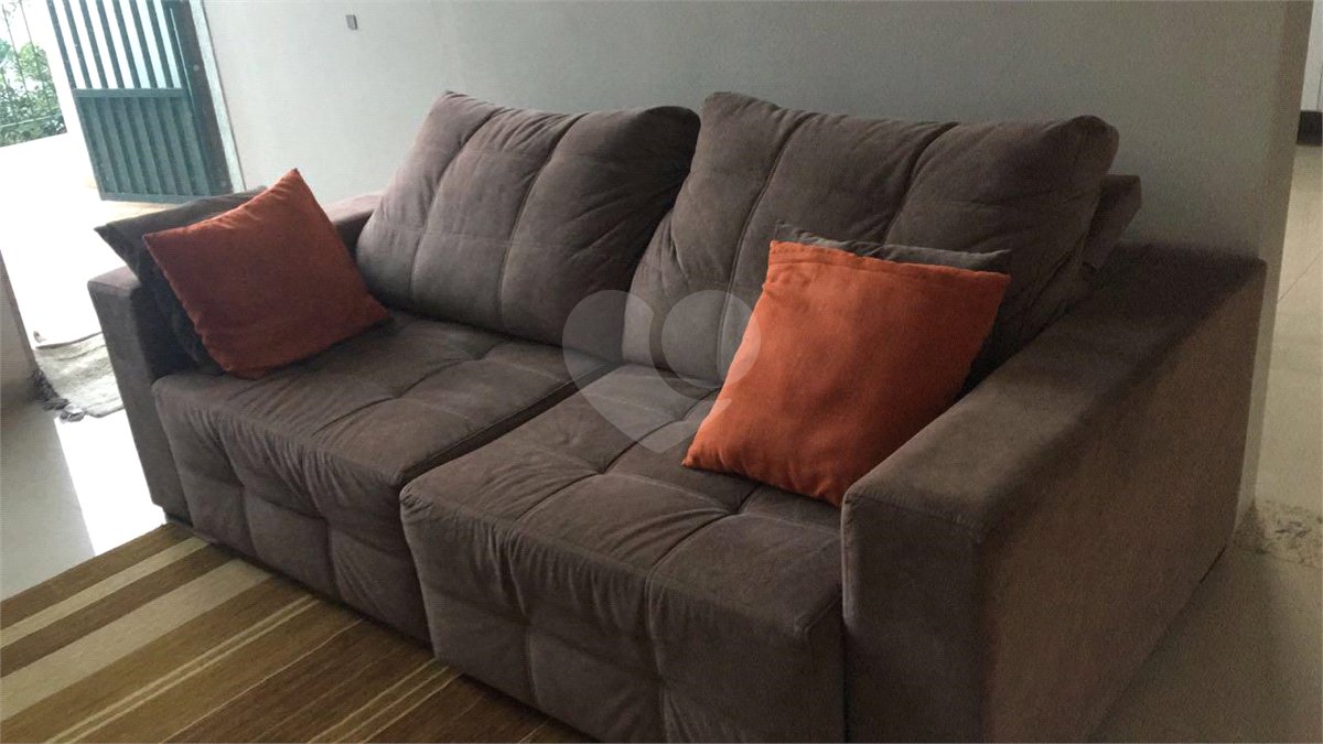 Sobrado à venda ou para alugar com 3 quartos, sendo 1 suíte, em Dos Casa, São Bernardo do Campo, SP
