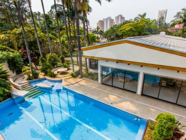 Casa Térrea à venda com 5 suítes em Jardim Marajoara, São Paulo, SP