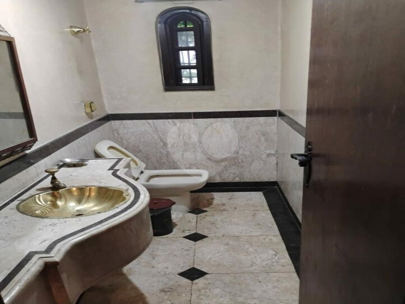 Casa à venda com 7 quartos, sendo 2 suítes,  em Brooklin Paulista, São Paulo, SP