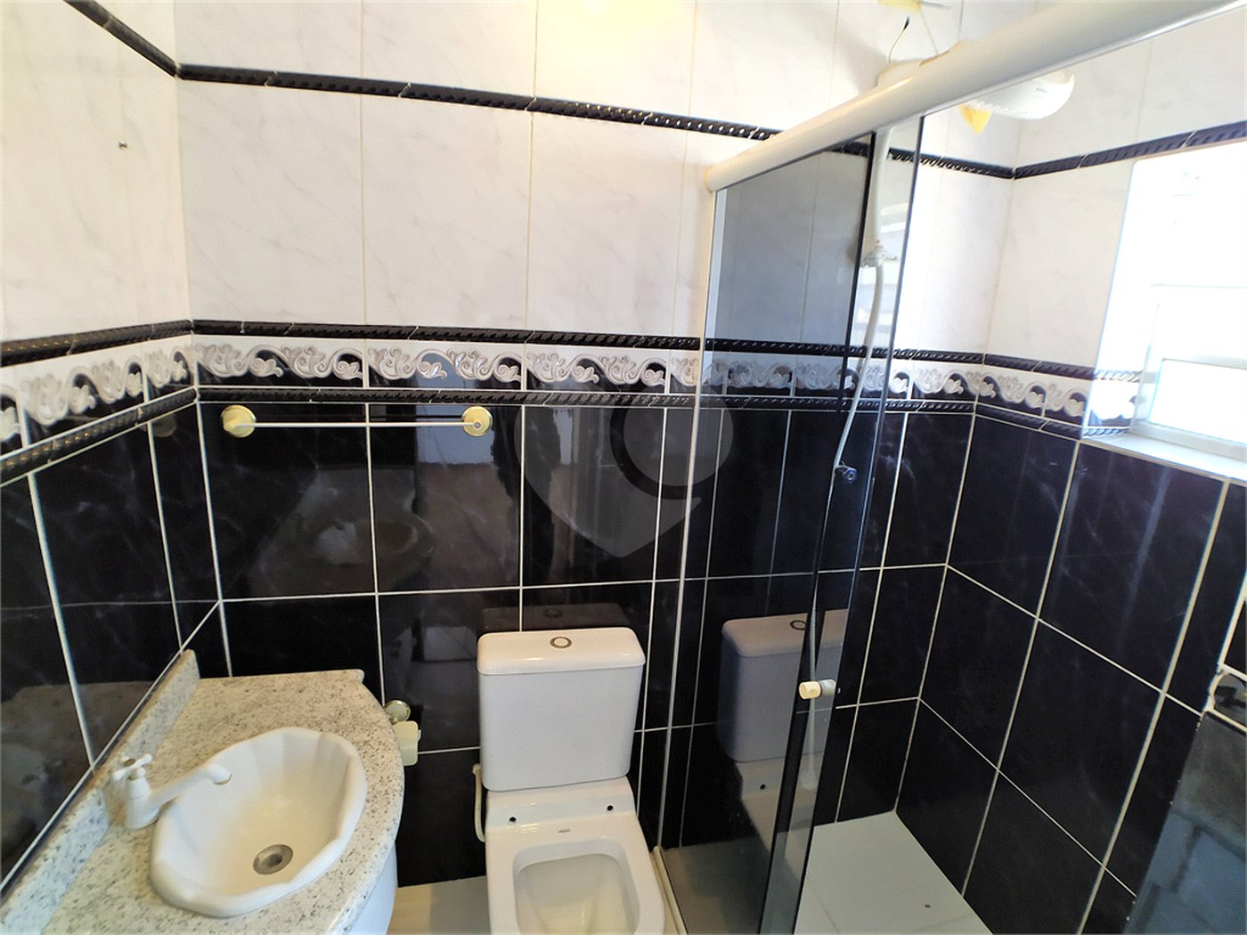 Sobrado à venda com 3 quartos, sendo 1 suíte,  em Vila Mazzei, São Paulo, SP