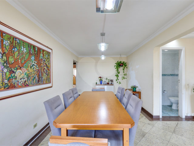Apartamento à venda com 4 quartos, sendo 1 suíte,  em Jardim Marajoara, São Paulo, SP