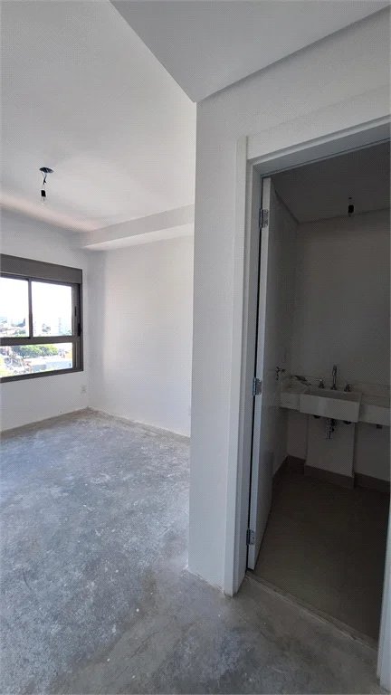 Apartamento à venda com 3 suítes em Vila Romana, São Paulo, SP