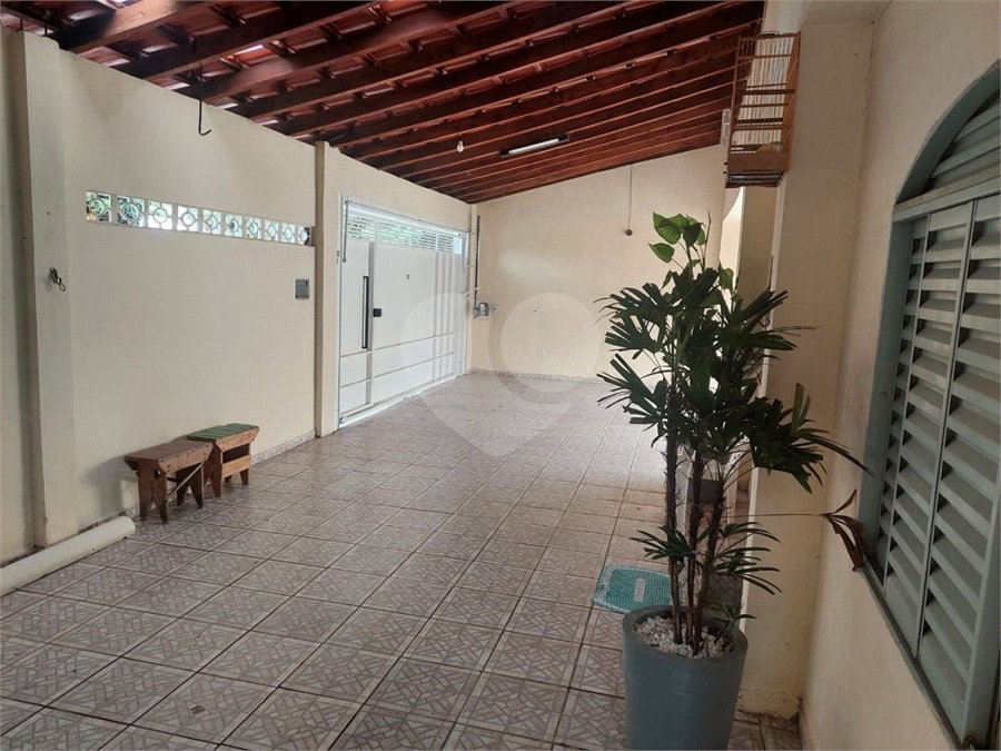 Casa de Vila à venda com 3 quartos em Jardim Santa Cruz, Salto, SP