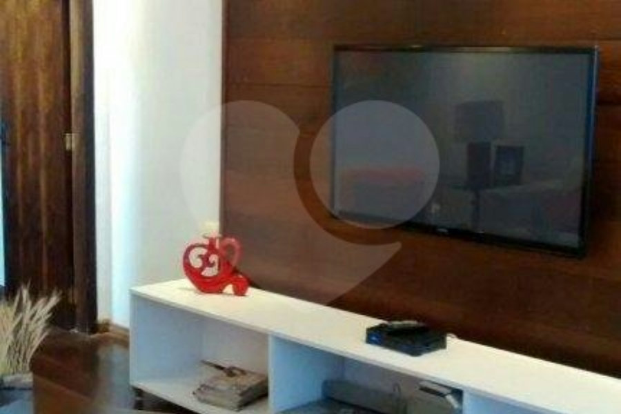 Casa Térrea à venda com 3 quartos, sendo 1 suíte,  em Jardim Peri, São Paulo, SP