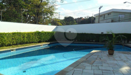 Sobrado à venda com 4 suítes em Jardim São Bento, São Paulo, SP