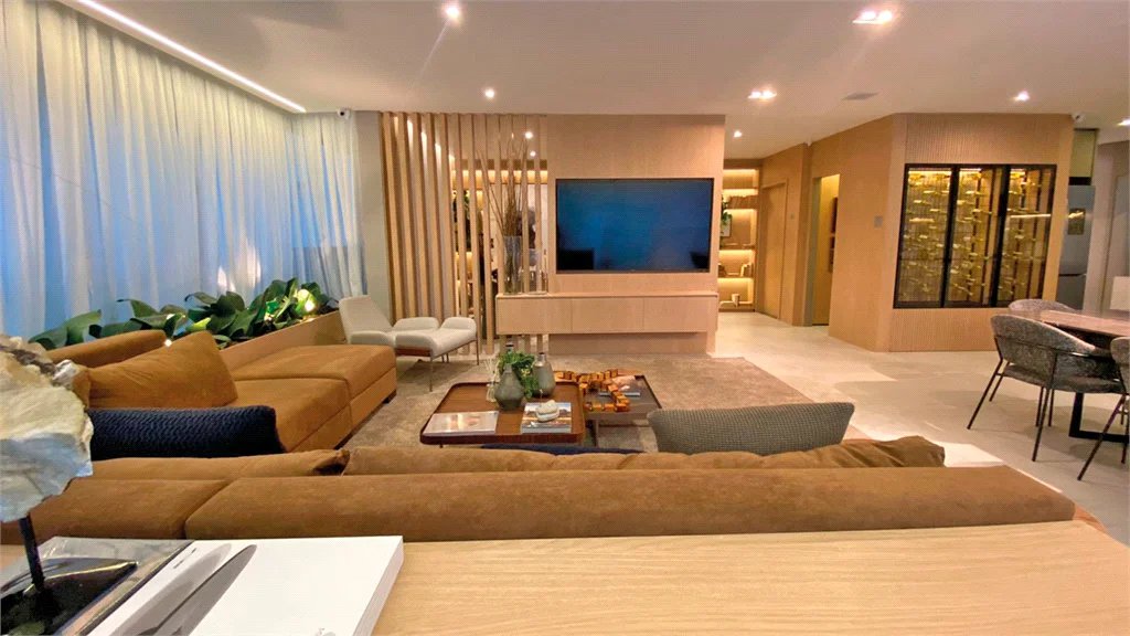 Apartamento à venda com 4 quartos, sendo 2 suítes, em Vila Cordeiro, São Paulo, SP