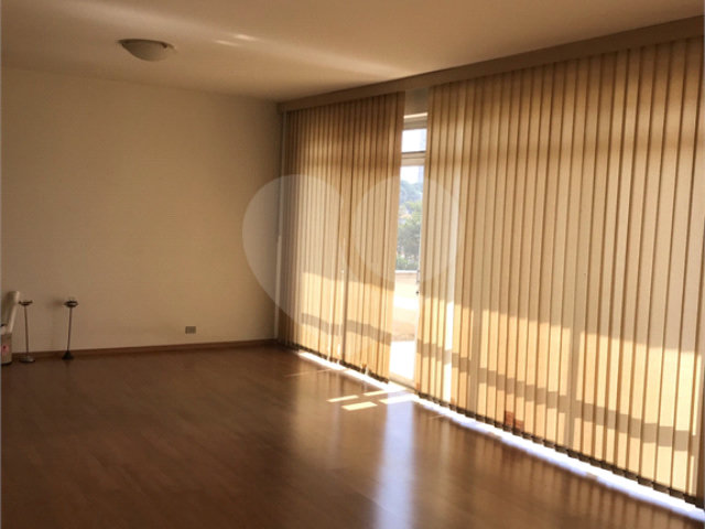 Sobrado à venda com 5 quartos, sendo 1 suíte,  em Santana, São Paulo, SP