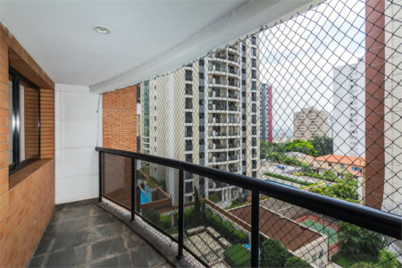 Apartamento à venda com 4 quartos, sendo 3 suítes, em Alto da Lapa, São Paulo, SP