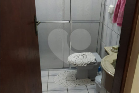 Casa Térrea à venda com 3 quartos, sendo 1 suíte,  no Centro, Salesópolis, SP