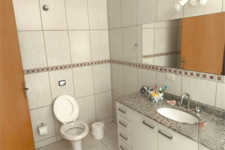 Casa à venda com 3 suítes no condomínio Granja Verediana, Ibiúna - SP