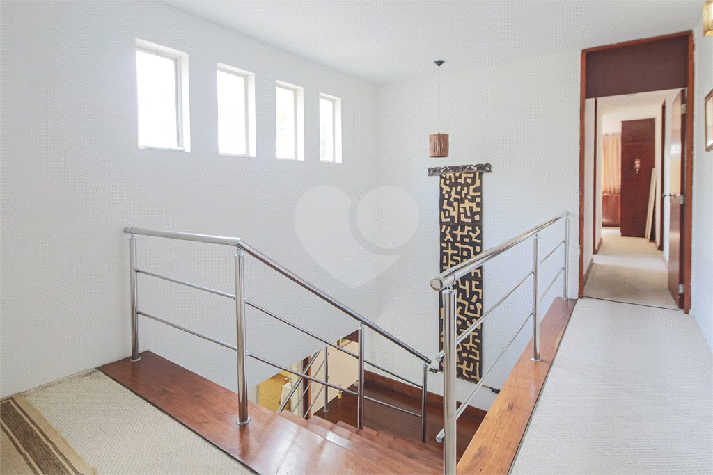 Sobrado à venda com 4 quartos, sendo 3 suítes, em Chácara Monte Alegre, São Paulo, SP