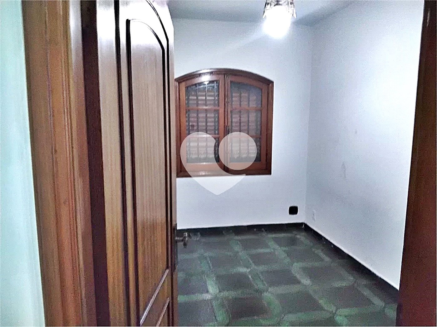 Sobrado à venda com 4 quartos, sendo 2 suítes, em Jardim São Bento, São Paulo, SP