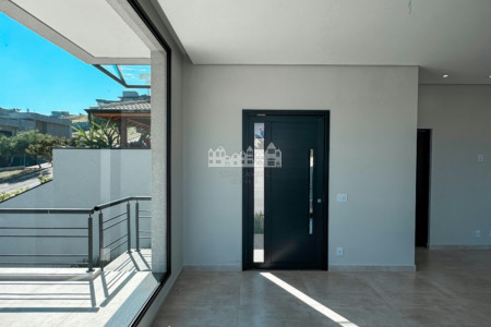Casa à venda com 3 quartos, sendo 3 suítes, no Condomínio Quintas da Boa Vista, Atibaia - SP