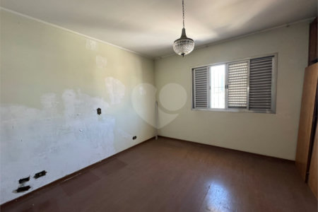 Casa à venda com 4 quartos, sendo 2 suítes,  em Vila Galvão, Guarulhos, SP