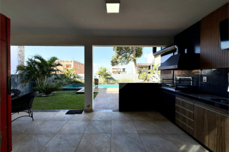 Casa à venda com 3 quartos, sendo 1 suíte,  em Terras de Santa Cristina XIII Setor Marina, Paranapanema, SP