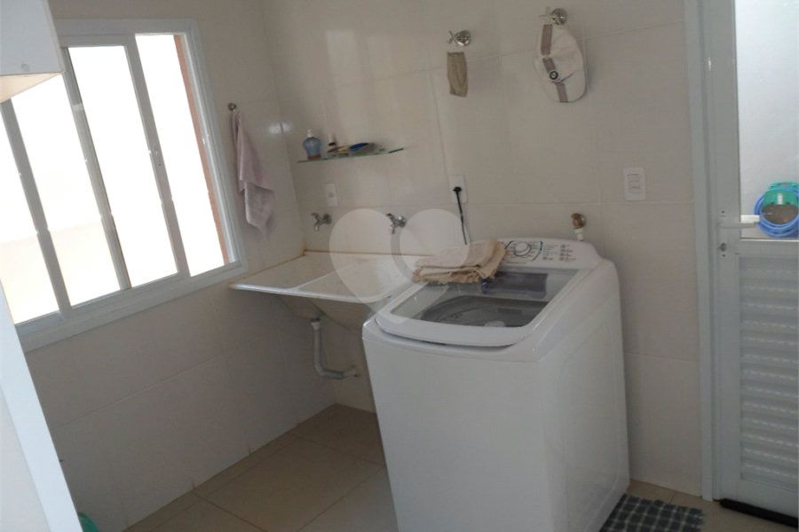 Casa à venda com 4 quartos, sendo 2 suítes, no condomínio Parque das Garças, Atibaia - SP