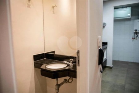 Apartamento à venda com 1 quarto em Vila Suzana, São Paulo, SP