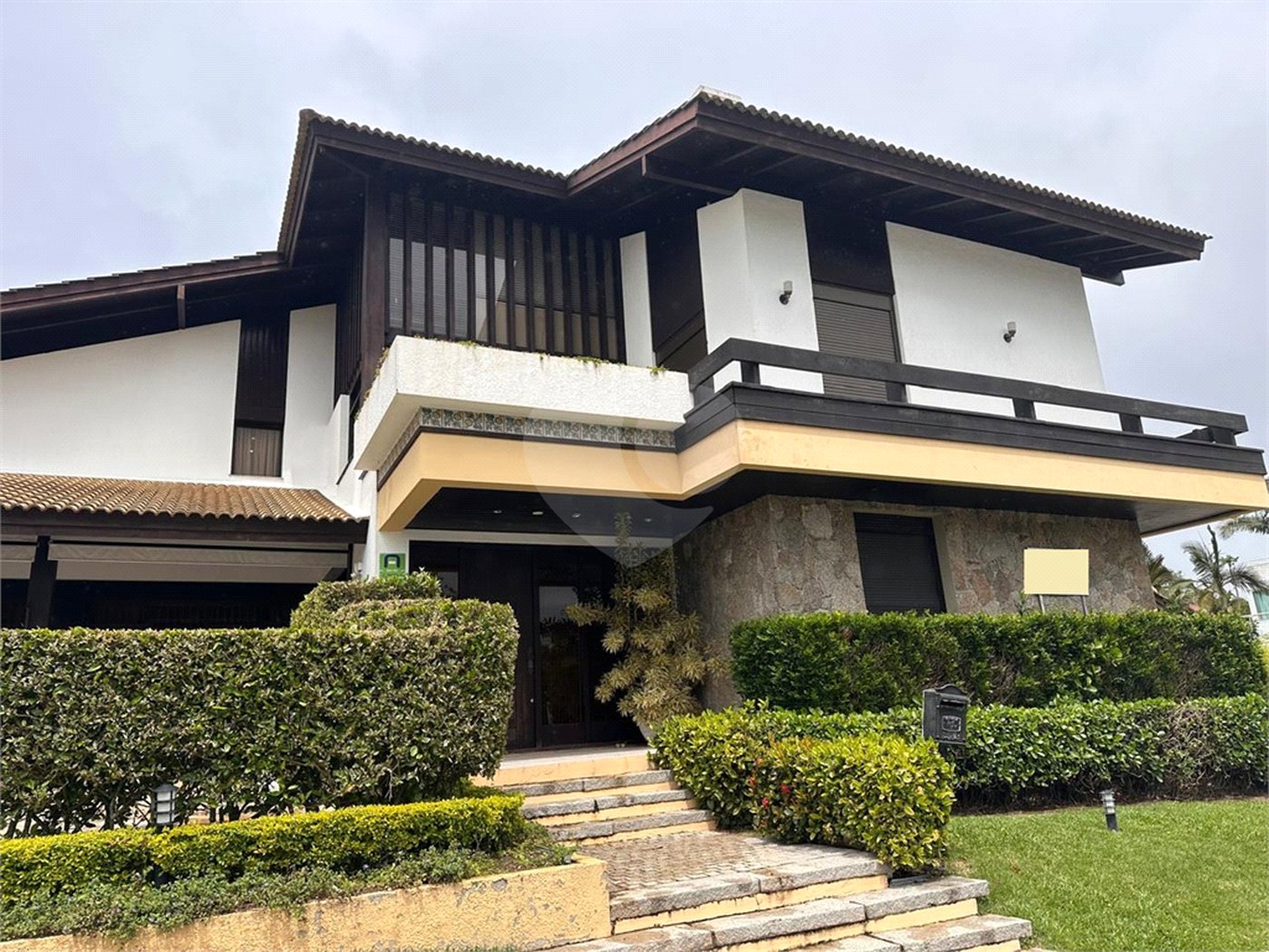 Sobrado à venda com 7 quartos, sendo 6 suítes, em Jurerê Internacional, Florianópolis, SC