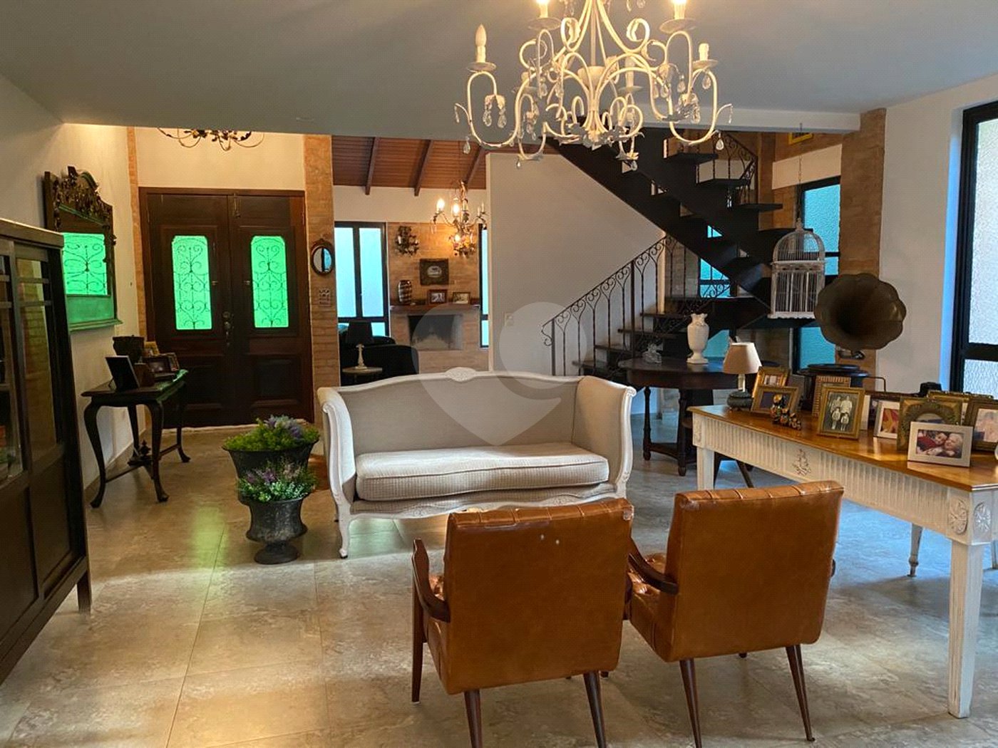 Casa à venda com 2 suítes no condomínio Residencial Cantareira, Mairiporã - SP