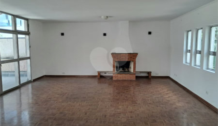 Sobrado para alugar com 4 quartos, sendo 2 suítes, em Interlagos, São Paulo, SP