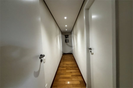 Apartamento para alugar com 3 suítes em Vila Romana, São Paulo, SP