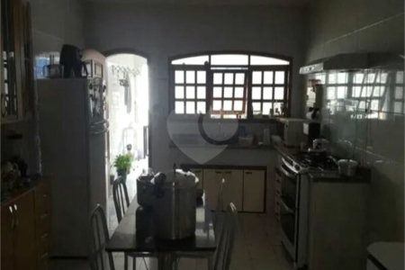 Sobrado à venda com 3 quartos, sendo 1 suíte, em Nova Mairinque, Mairinque, SP