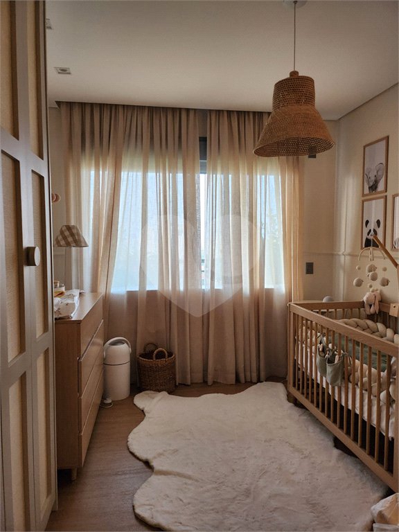 Apartamento à venda com 4 suítes em Jardim das Acácias, São Paulo, SP