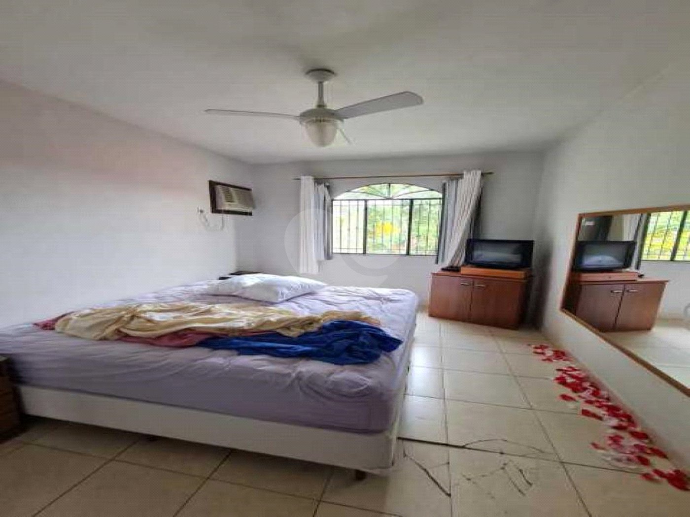 Casa à venda com 1 quarto, sendo 3 suítes, em Campo Grande, Rio de Janeiro, RJ