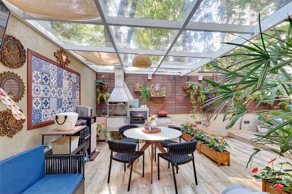 Casa à venda com 4 suítes no condomínio Vila Inglesa, São Paulo - SP