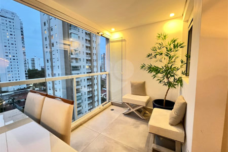 Apartamento à venda com 2 quartos, sendo 1 suíte, em Campo Belo, São Paulo, SP