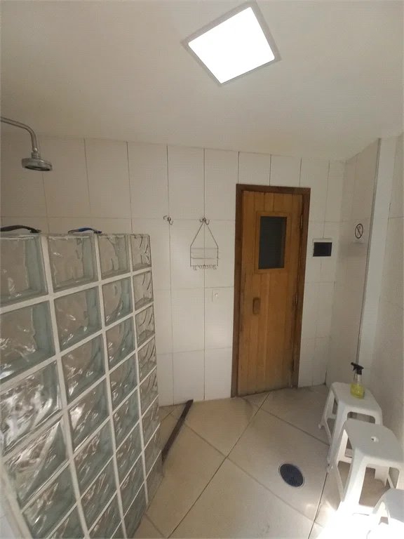 Apartamento à venda com 3 quartos, sendo 1 suíte,  em Vila Andrade, São Paulo, SP