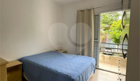 Casa à venda com 3 quartos, sendo 1 suíte, no condomínio New Village, Cotia - SP