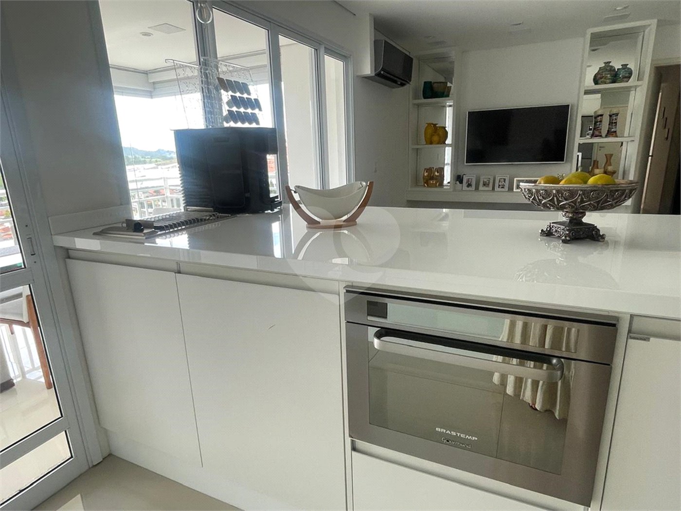Apartamento à venda com 3 quartos, sendo 1 suíte,  em Vila Suissa, Mogi das Cruzes, SP