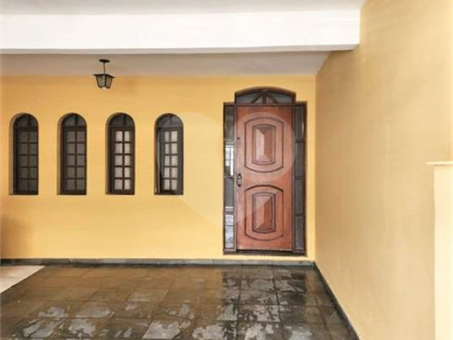 Sobrado à venda com 3 quartos, sendo 1 suíte,  em Campo Grande, São Paulo, SP