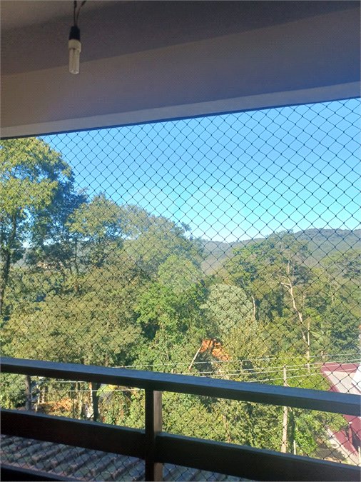 Casa à venda ou para alugar com 3 quartos, sendo 1 suíte, no condomínio Parque Suiça, Caieiras - SP