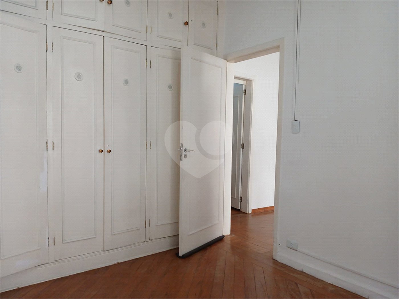 Casa Térrea à venda com 3 quartos em Pacaembu, São Paulo, SP