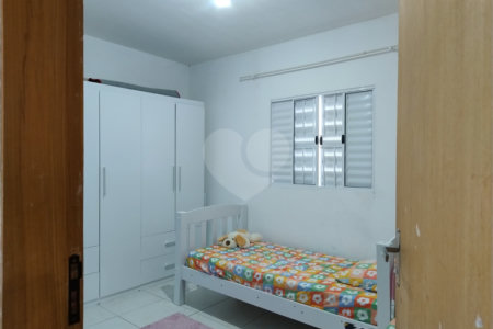 Casa à venda com 3 quartos, sendo 1 suíte,  em Vila Rei, Mogi das Cruzes, SP