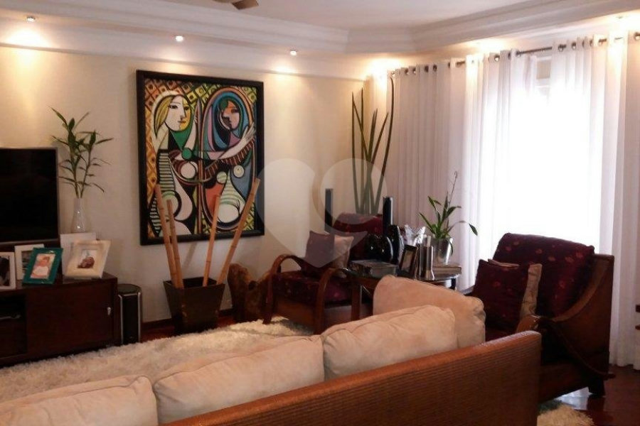 Casa à venda com 4 suítes em Jardim Floresta, São Paulo, SP