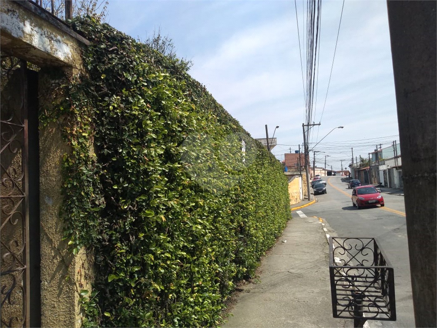 Casa à venda com 3 quartos, sendo 1 suíte,  em Vila Oliveira, Mogi das Cruzes, SP