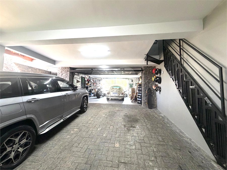 Sobrado à venda com 4 quartos, sendo 3 suítes, em Jardim Prudência, São Paulo, SP