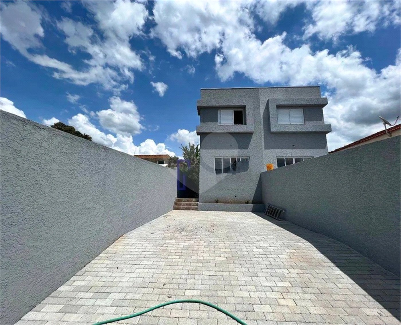 Sobrado à venda com 3 suítes em Jardim dos Pinheiros, Atibaia, SP