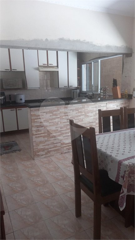 Casa à venda com 5 quartos, sendo 2 suítes, em Jardim Santa Clara, Guarulhos, SP