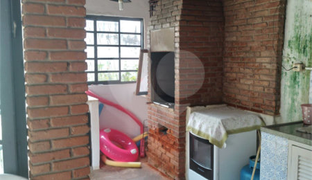 Casa à venda com 3 quartos, sendo 2 suítes, em Vila Santista, Atibaia, SP