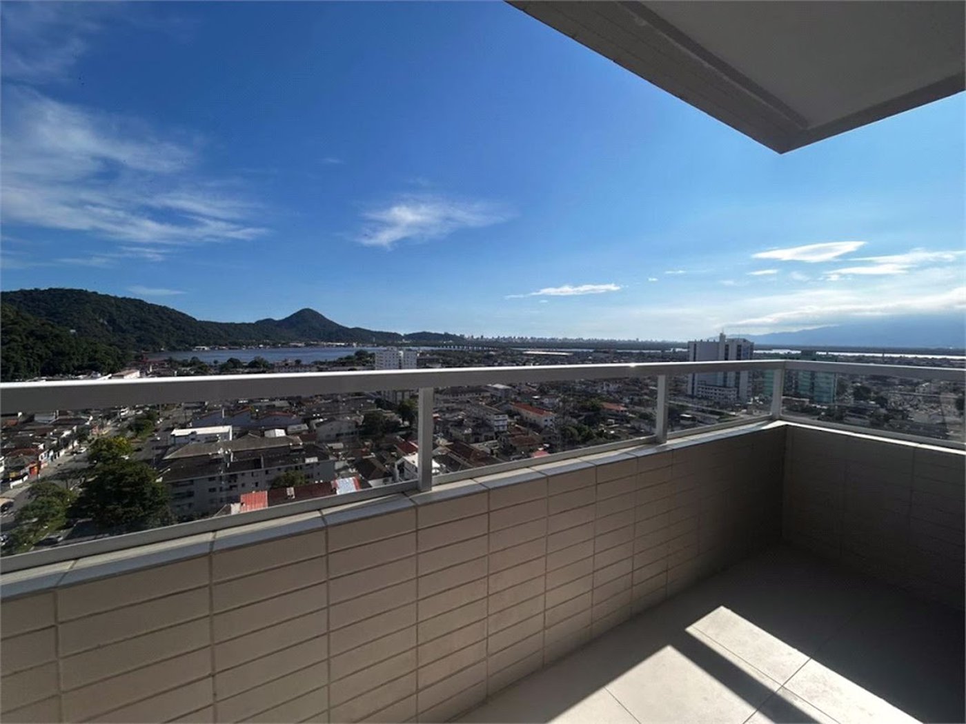 Apartamento Residencial à venda, Centro, São Vicente - AP0552.