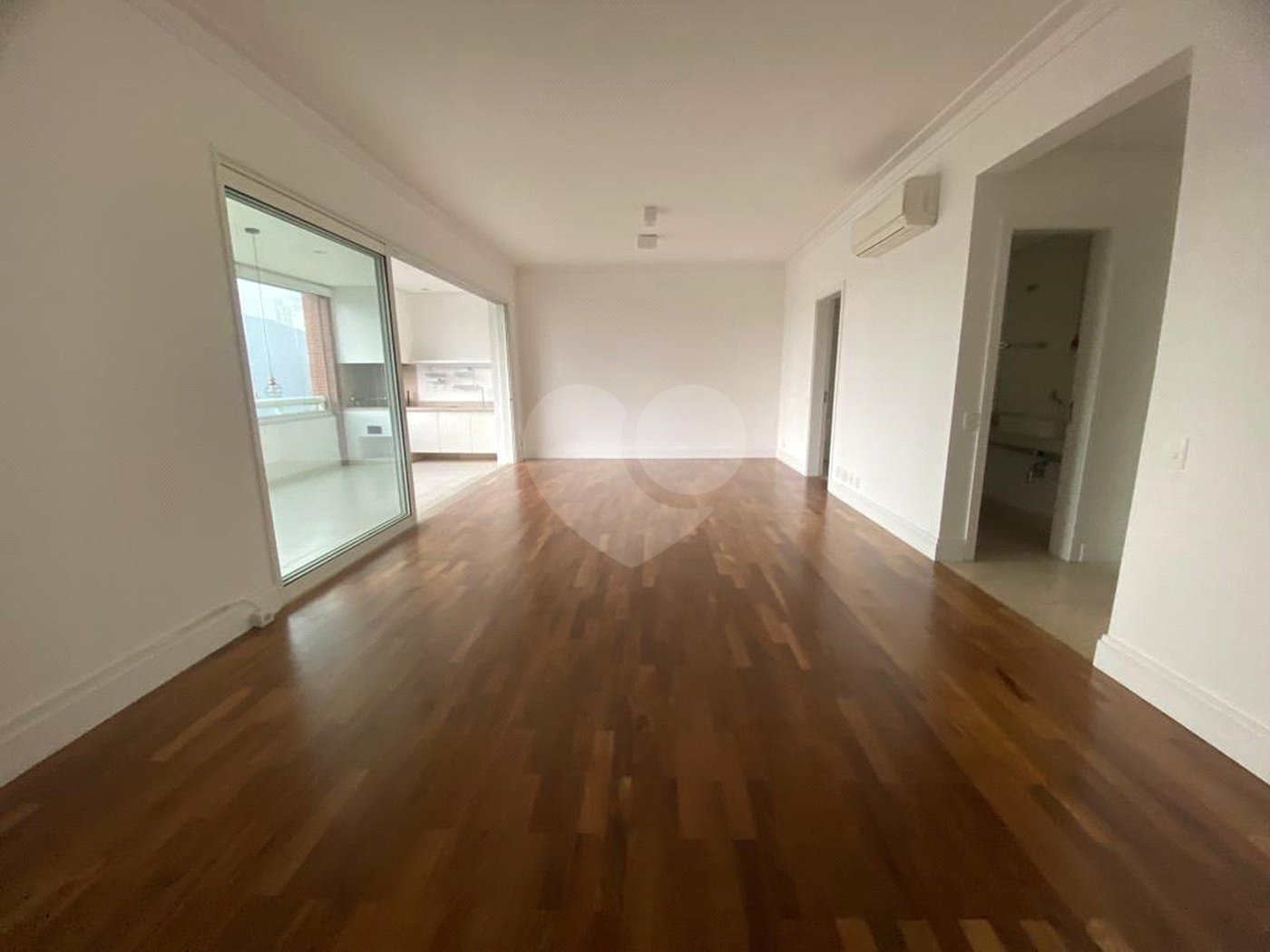 Apartamento para alugar com 3 suítes em Itaim Bibi, São Paulo, SP