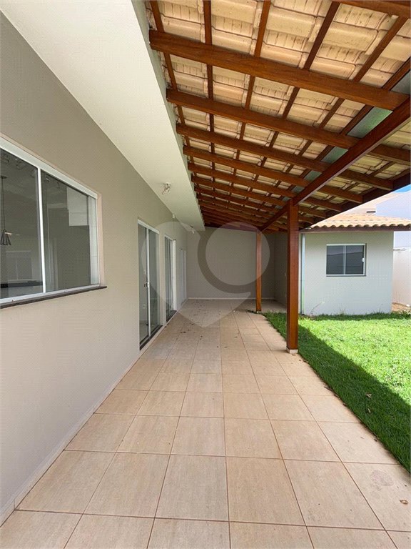 Vende-se casa no Village Damha II